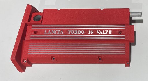 Kleppendeksel Lancia Delta Integrale in krimplak rood 